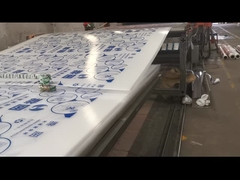 耐久 し て 軽量 な ポリ炭酸 材 の 薄板 で,使いやすさ や 設置 が 容易 です