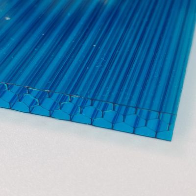2.1m*5.8m厚さ 10mmブルーポリカーボネット ハニーキャムシート 構造や装飾用に適した多用性高性能素材