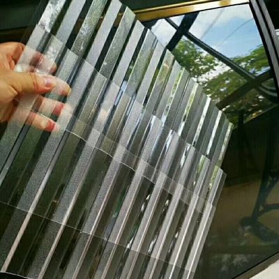 耐久 屋上 窓 プラスチック ポリカルボネート 波紋状 板 高い 衝撃 耐性