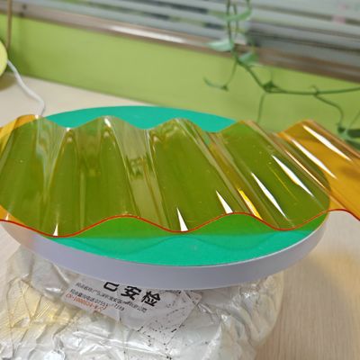 オレンジ型ポリカーボネット 波紋シート 実用的で装飾的な屋根やサイドプロジェクトの両方に最適なソリューション