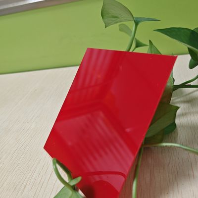 良い価格 光箱用 紫外線コーティングのオプション付きの不透明透明赤色ポリカーボネット固形シート 耐久性 耐候性 オンライン