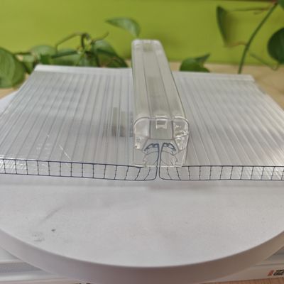 良い価格 断熱屋根用四層U字ロックポリカーボネートシート オンライン