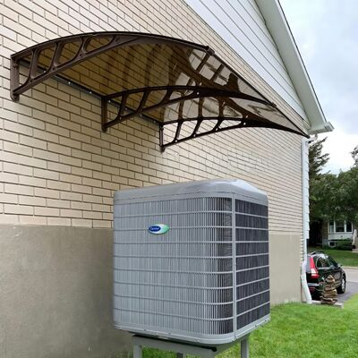 良い価格 Polycarbonate Sail Material PC Canopy Featuring 600 800 1000 1200 1500mm Length Black Grey Bracket Providing Protection for Outdoor Business Environments オンライン